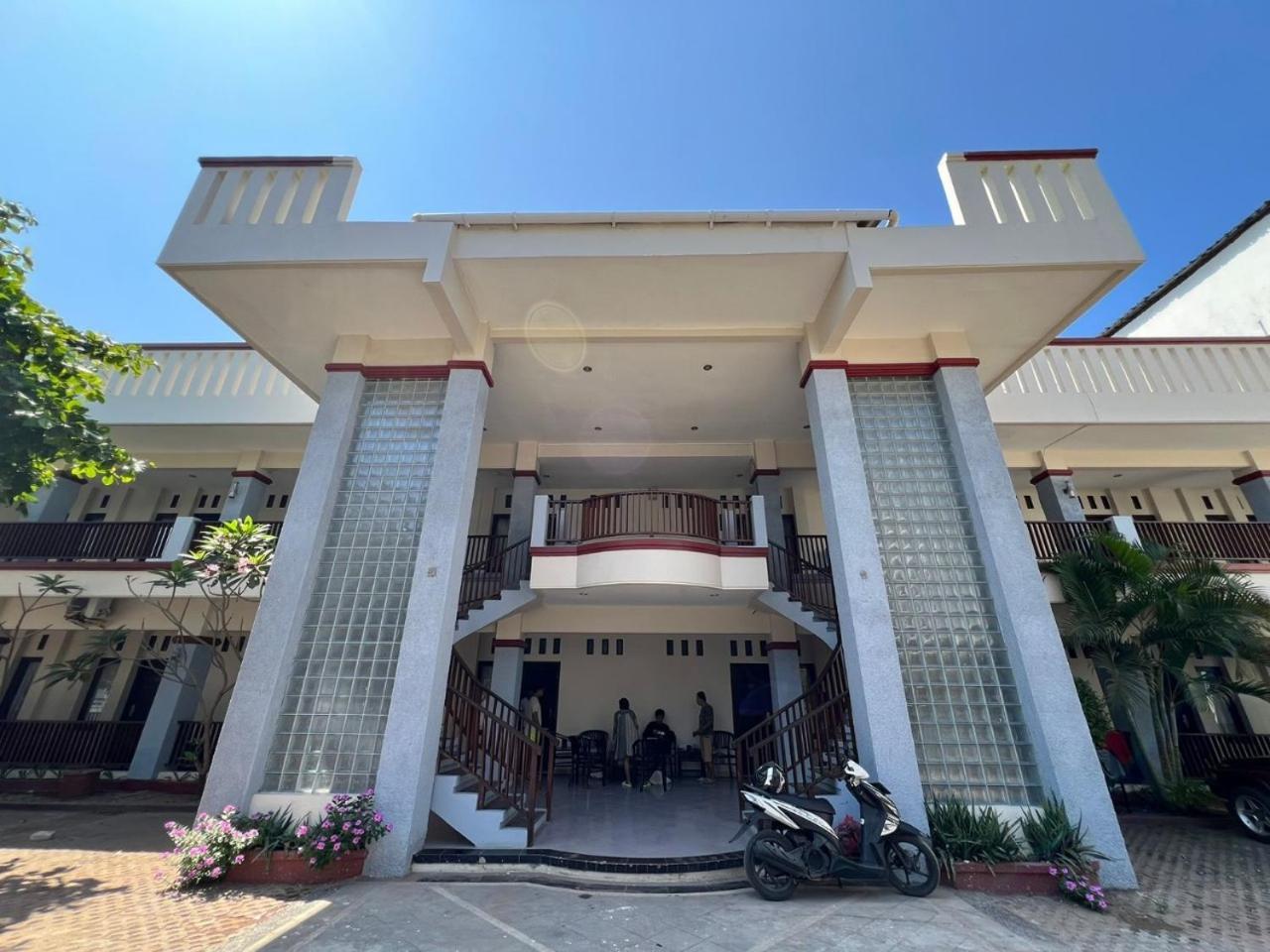 Hotel Century Pangandaran Εξωτερικό φωτογραφία