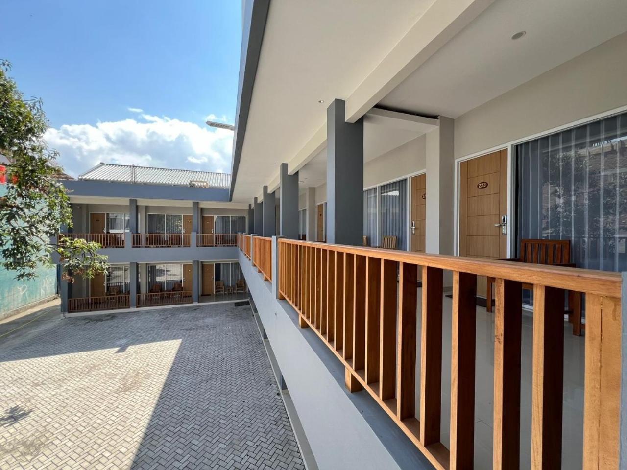 Hotel Century Pangandaran Εξωτερικό φωτογραφία