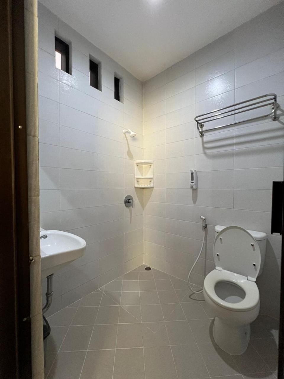 Hotel Century Pangandaran Εξωτερικό φωτογραφία